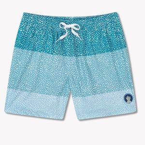 Men's Chubbies Classic Swim Trunks 'The Whale Sharks" Never Worn XXL 5.5" inseam